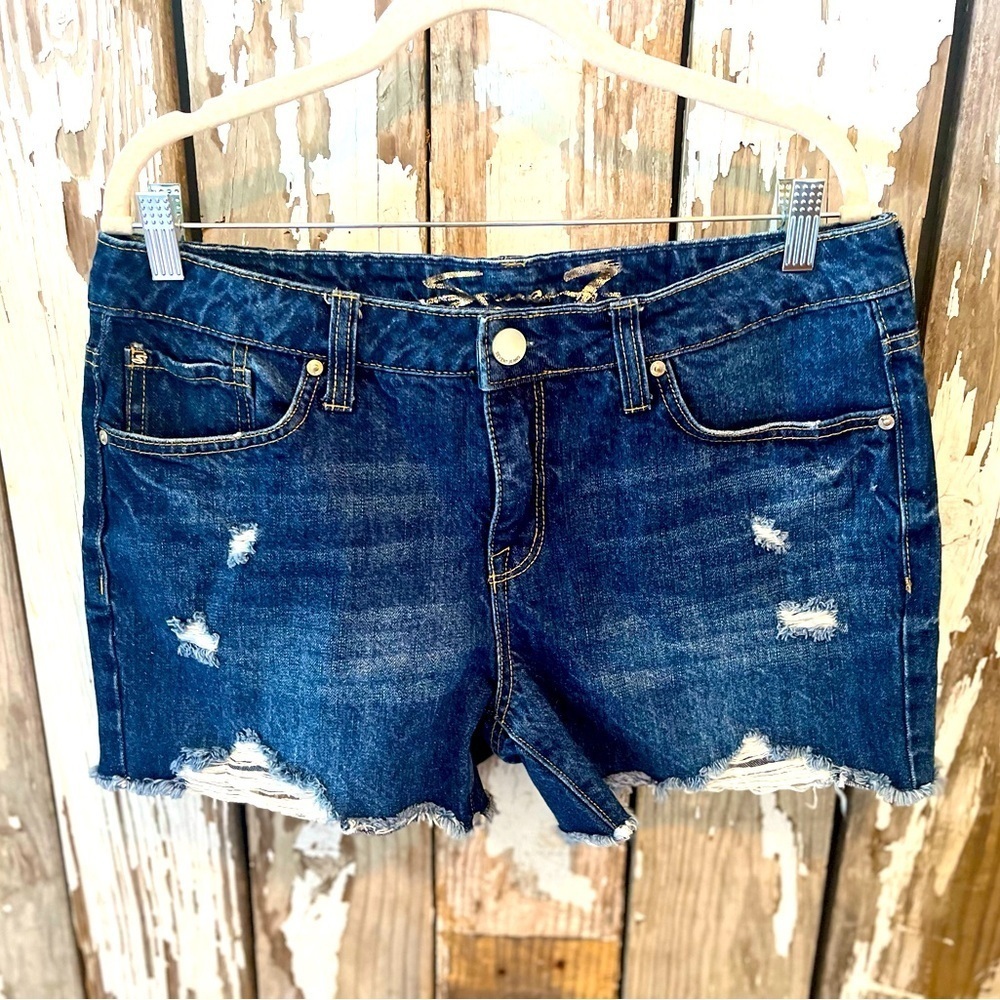 Seven7 Jean shorts size 8 inseam 4”